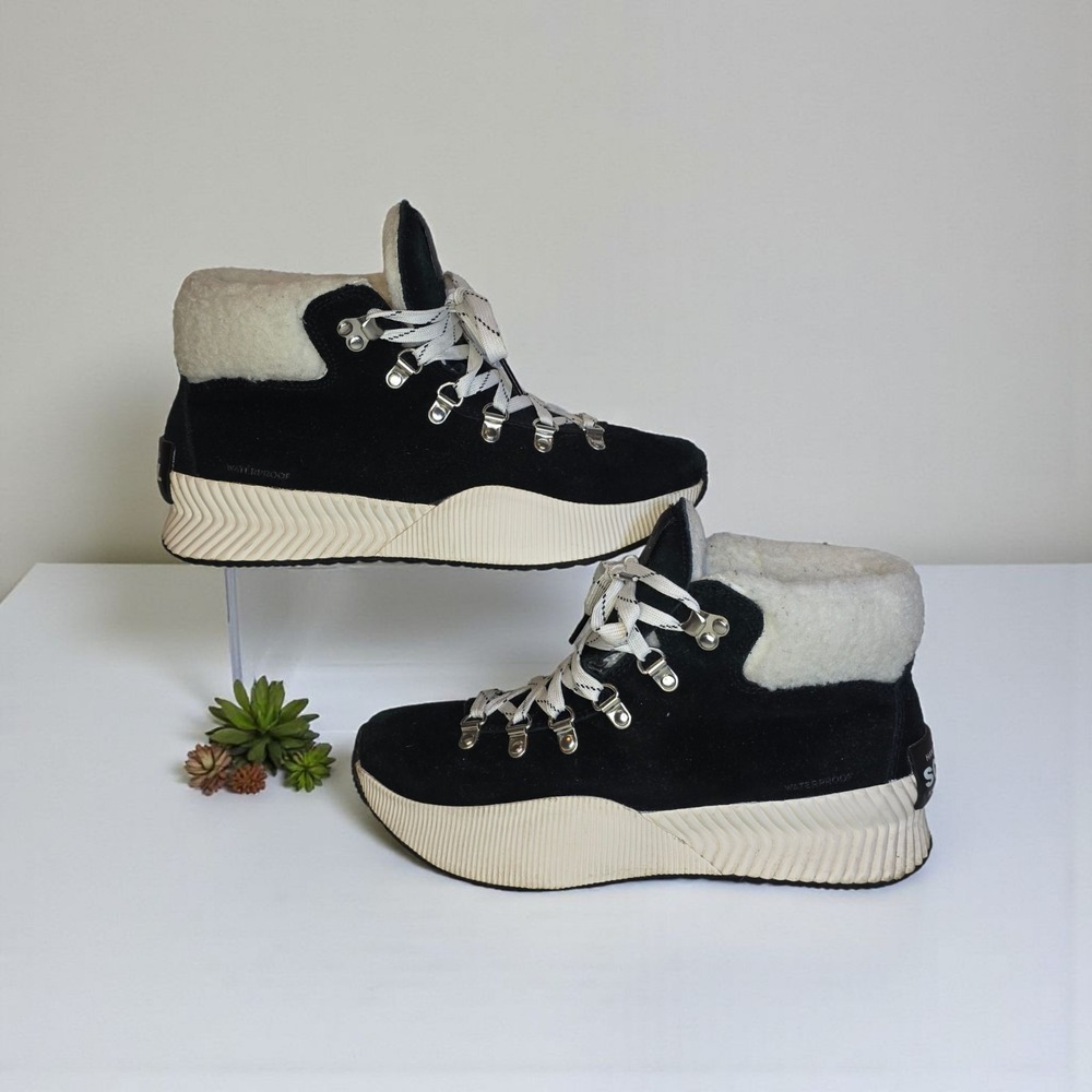Sorel Boots Womens Size 9 Out N About Plus Conquest Black White Faux Fur Snow